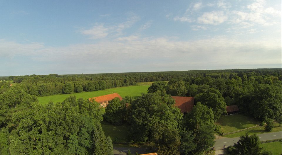 TraumzeitHof Drohnenfoto, Blick in den Norden